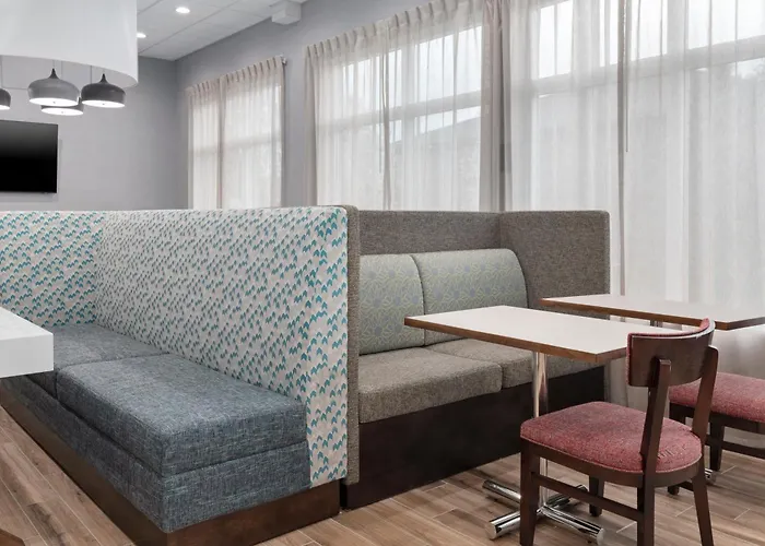 Hampton Inn Saline