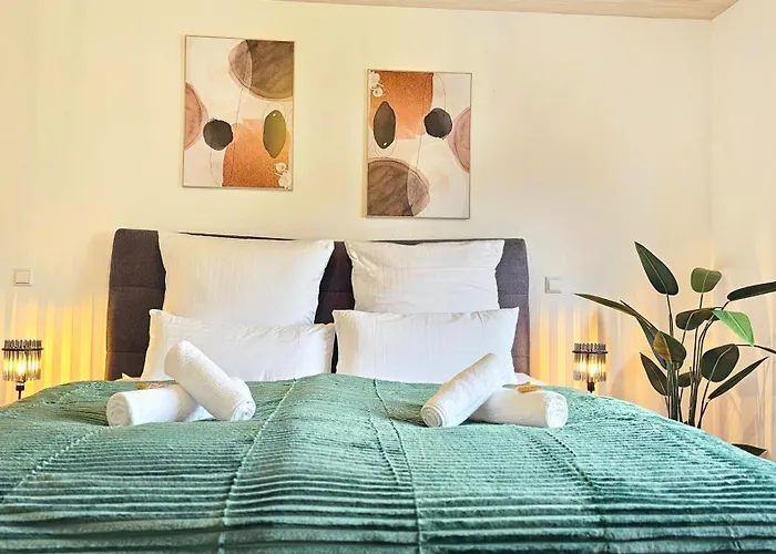 Weil am Rhein I Design I Klimaanlage I Balkon I Boxspring I Nespresso