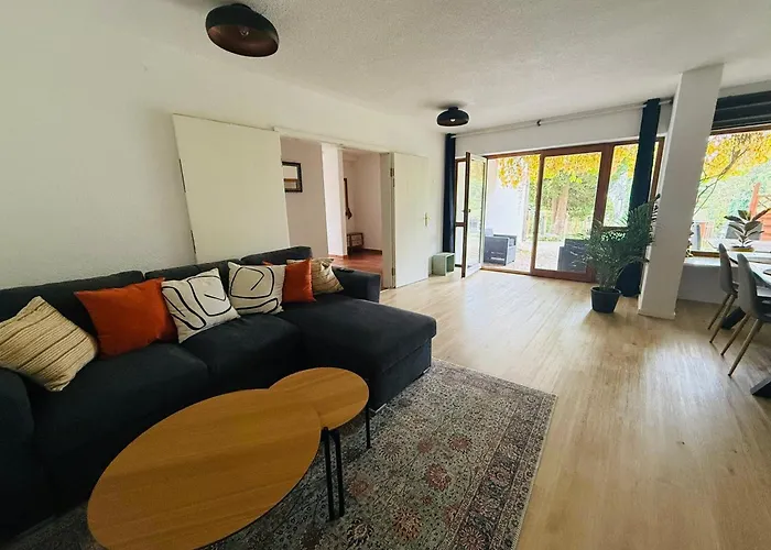 Große Wohnung mit Garten