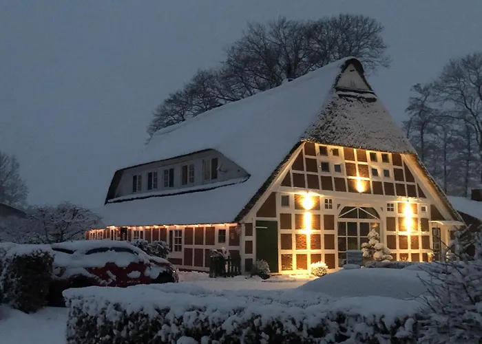 Hotel - Appartement, Sommer kühl-Pool, Winter warm-Kamin, 2 Schlafzimmer Altes Landhaus Oste mit Terrasse, Grill, Küche, Bad, WLAN, nah am Nordsee Strand