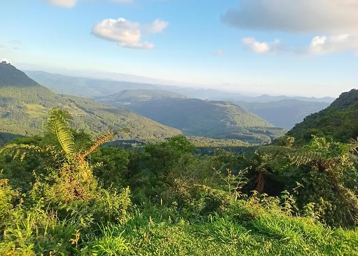 CHALÉ ALPES DOS ANJOS TUDO NUM SÓ LUGAR NATUREZA MOBILIA COMPLETA ESPAÇOSO SEM STRESS A 2 KM DO CENTRO DE CANELA rs
