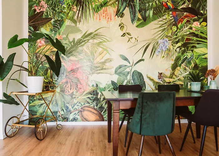 Dschungel in BaLi 72qm Ferienwohnung im Zentrum