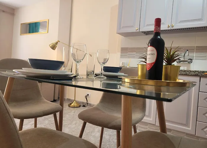 Gold Oasis Apartment