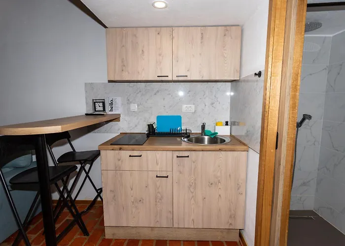 Zenroom Apartments