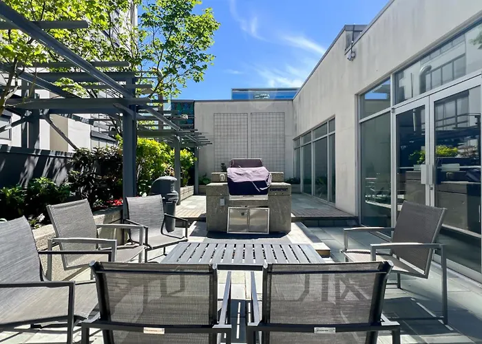 Stunning 1-Bedroom Condo In The Heart Of Vancouver