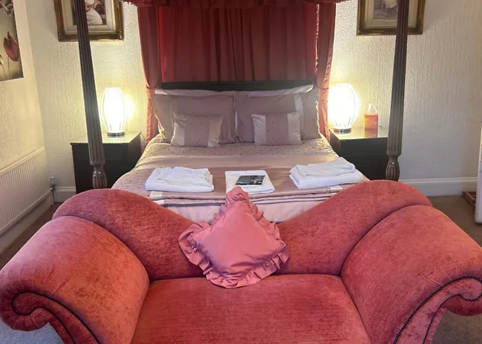 Parlors Hall Hotel