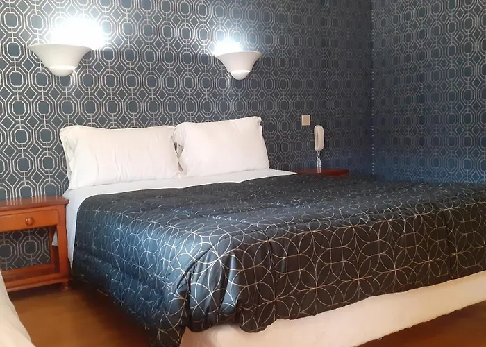 Hotel Le Saint-Louis Chateaudun