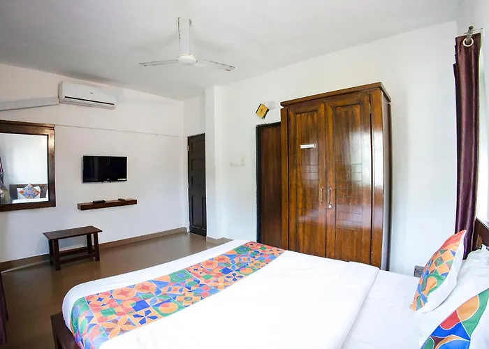 Fabhotel Comfort Stays - Nr Miramar Beach