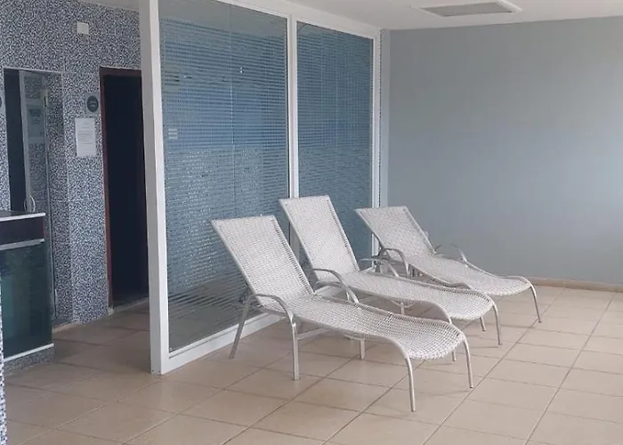 Flat Com Varanda, Quarto De Morador Hotel 106B