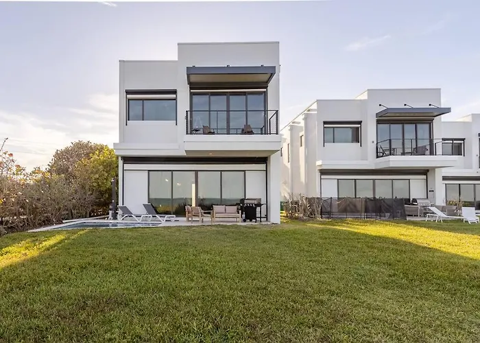 Oceanfront 4-Bed Designer Villa With Private Pool