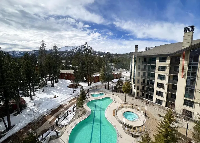 Luxury 2 Bedroom Penthouse With Stunning Views!