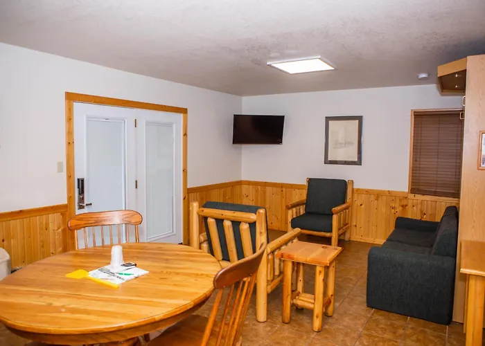 Montauk Lodge