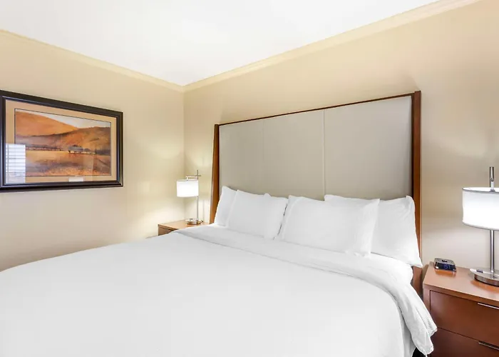 Best Western Plus Cotton Tree Inn