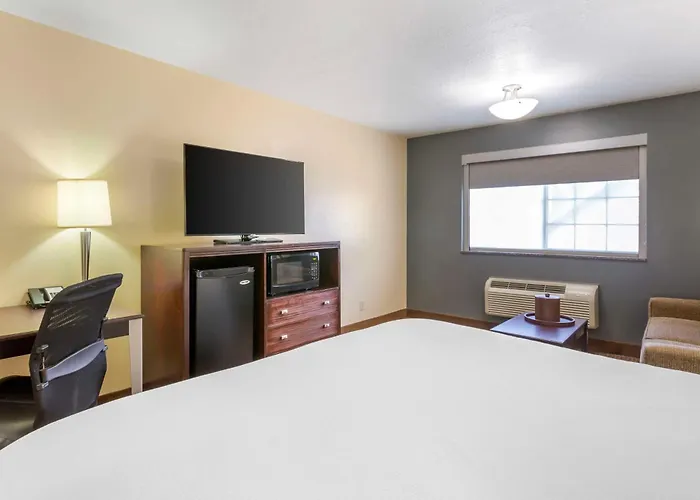 Best Western Plus Cotton Tree Inn
