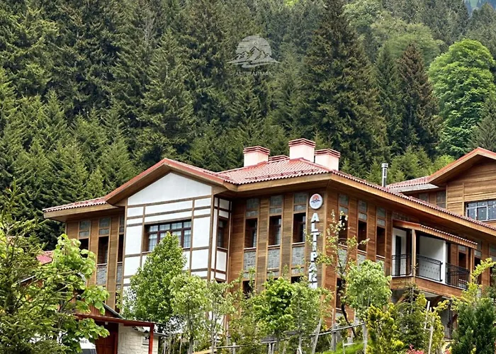 Ayder Altiparmak Suit