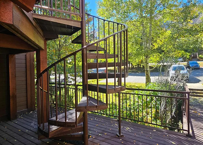 Tamarron Gambel Oak 733