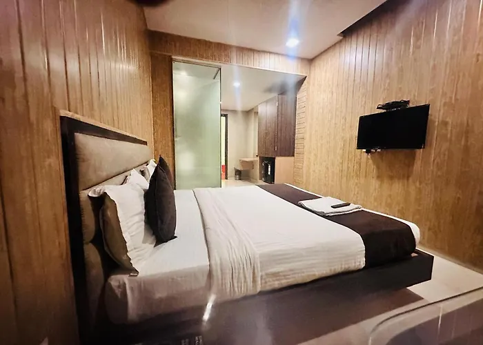 Hotel Merakee - Near Dahisar Mira Road Mumbai
