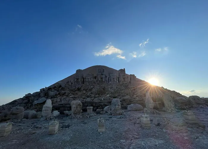 Nemrut Tarihi Hotel