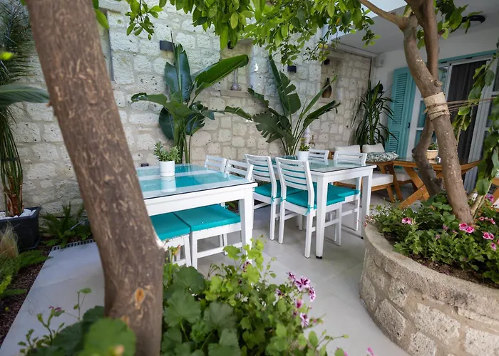 Kairos Hotel