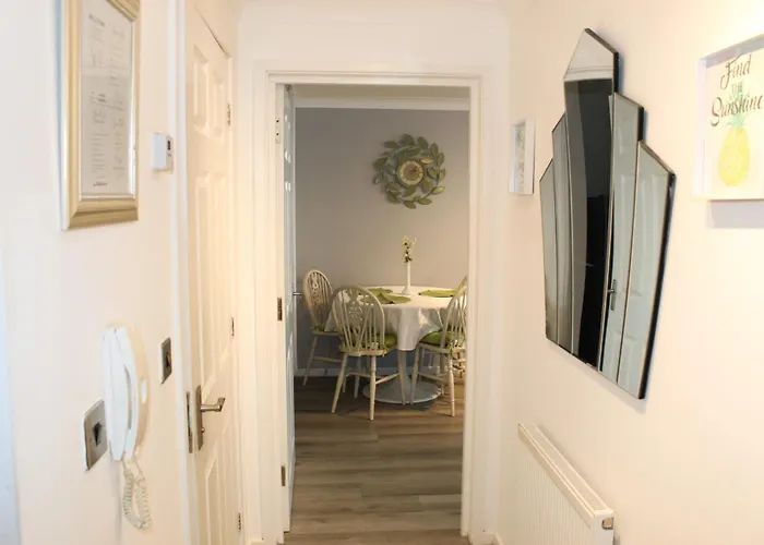 Mada Apartment Bournemouth 12 Min Walk To The Beach