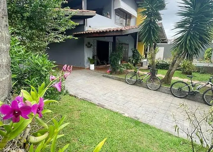 Hostel Lê Castelle