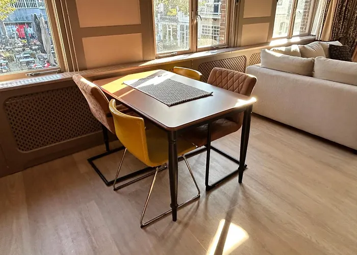 Stylish Independent Studio S1, City Centre Dordrecht