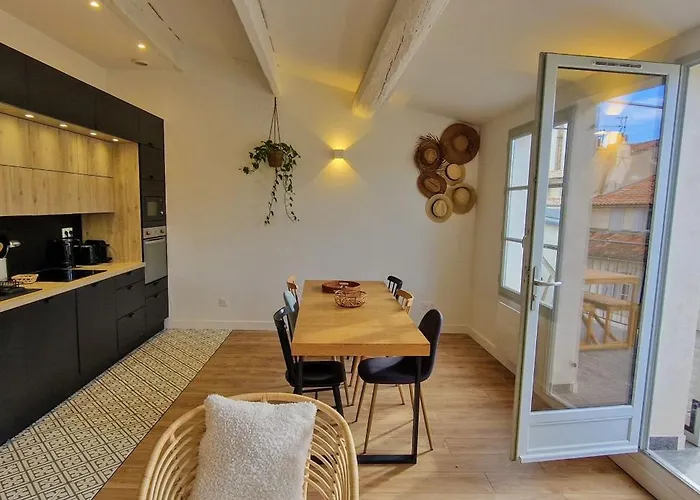 Terrasse - Hyper Centre - 2 Chambres - Parking Gratuit - Calme & Lumineux - Arrivee Autonome