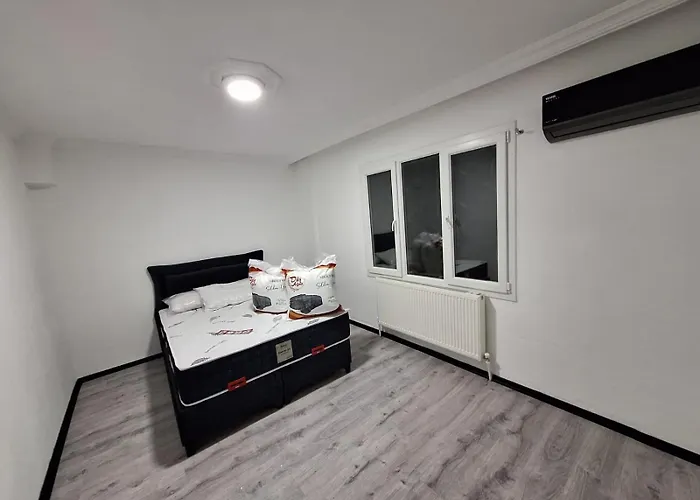 1Ege Ueniversitesi Ve Hastanesine Cok Yakin Aileye