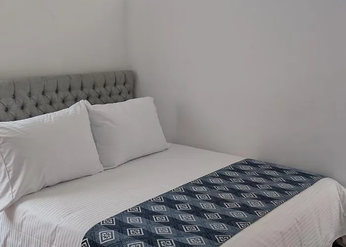 Hotel Sin Escala Casa Azul Cali