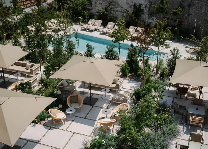 Hotel Rhin Garden
