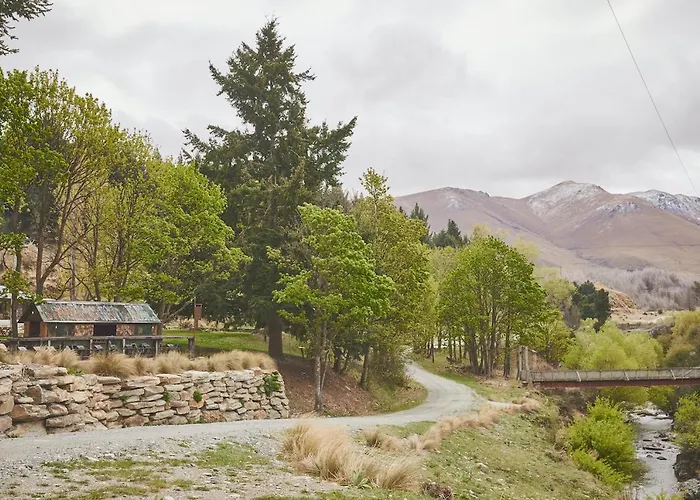 The Danseys Pass Hotel