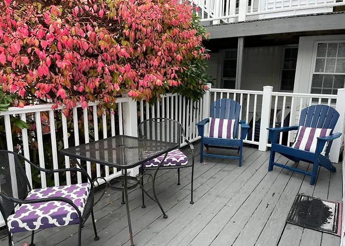 Abalonia Inn