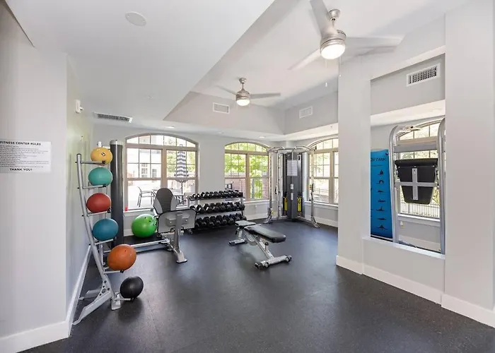 Uptown Elegance Gym, Pool, Wine