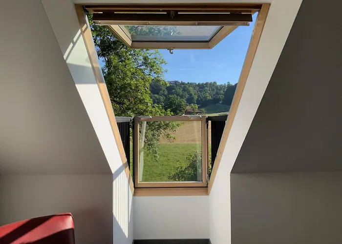 Stilvolle Wohnung für bis zu 5 Personen - mit riesiger Dachterrasse