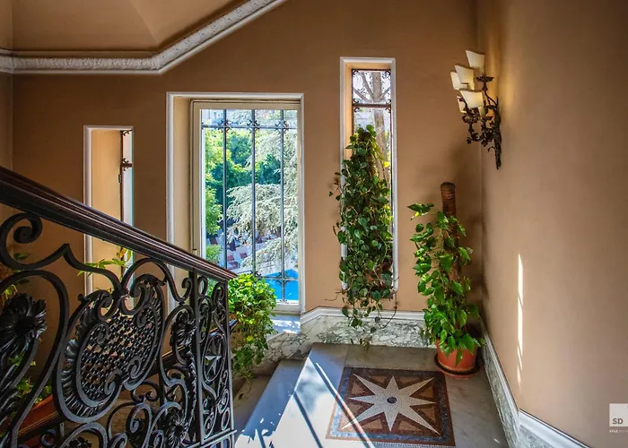 Aldrovandi Residence City Suites