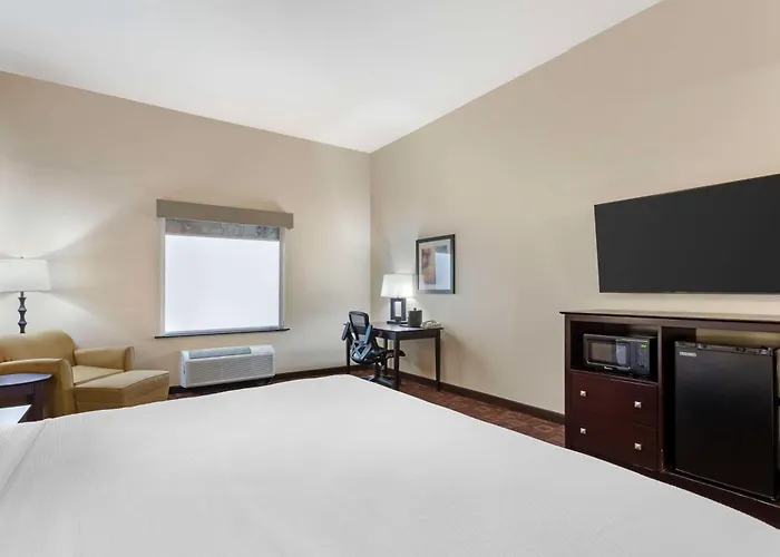 Best Western Plus Goliad Inn & Suites