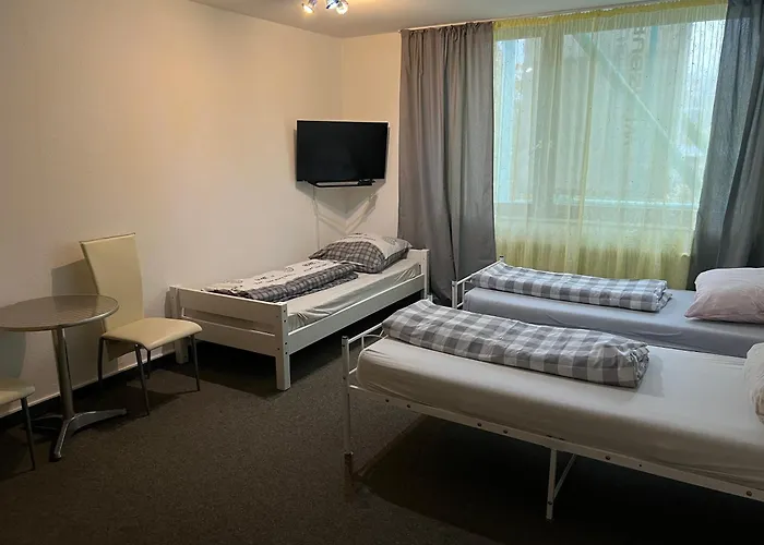 Monteurzimmer 3 Pers, Würzburg, Gerbrunn, Gemeinschaft Küche, Dusche, WC