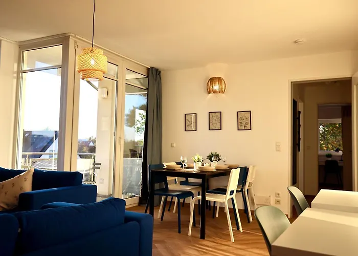 Modern Apartment Near Kristalltherme- Montirooms