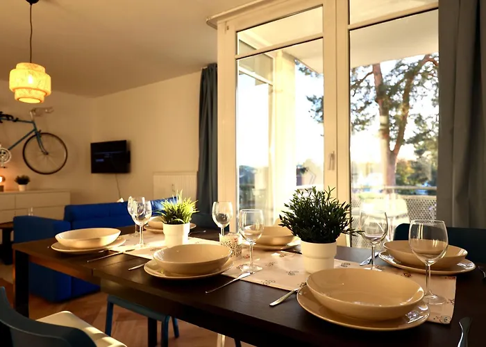 Modern Apartment Near Kristalltherme- Montirooms