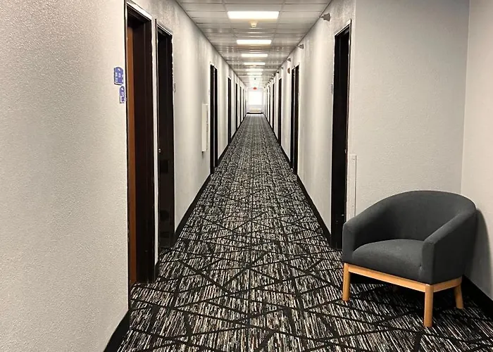 Blisspoint Inn & Suites, Northwood