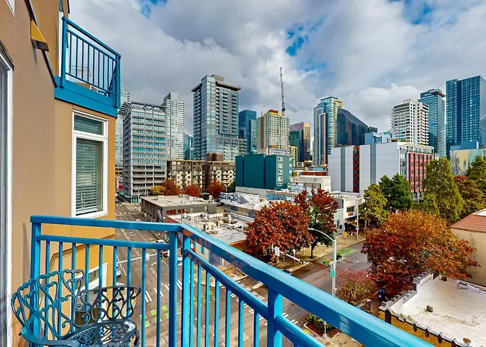Belltown Condo Unit 733