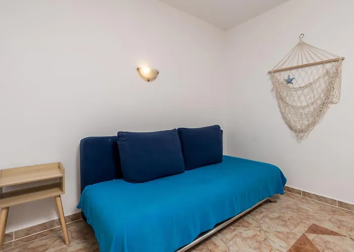 2 Bedroom Gorgeous Apartment In Stara Novalja