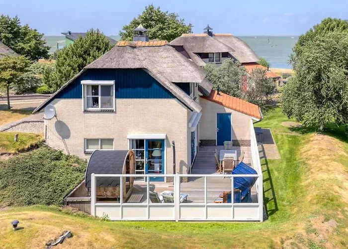 Haus Am Meer In Makkum Mit Sauna