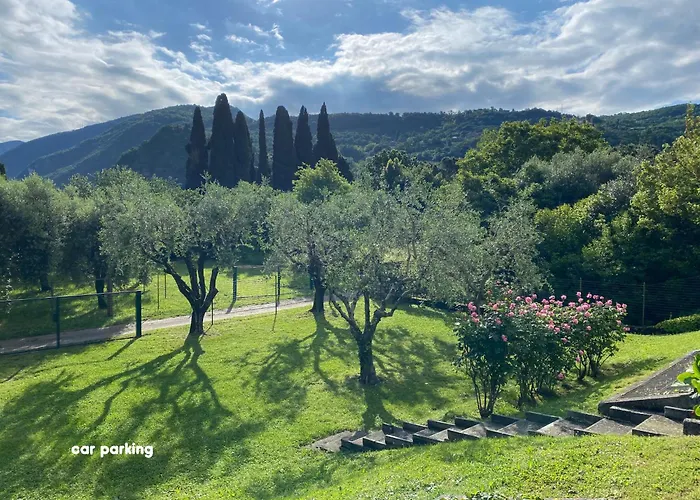 Holiday Home Punta D'Oro With Garden, Parking Place And Lake Access At 300 M