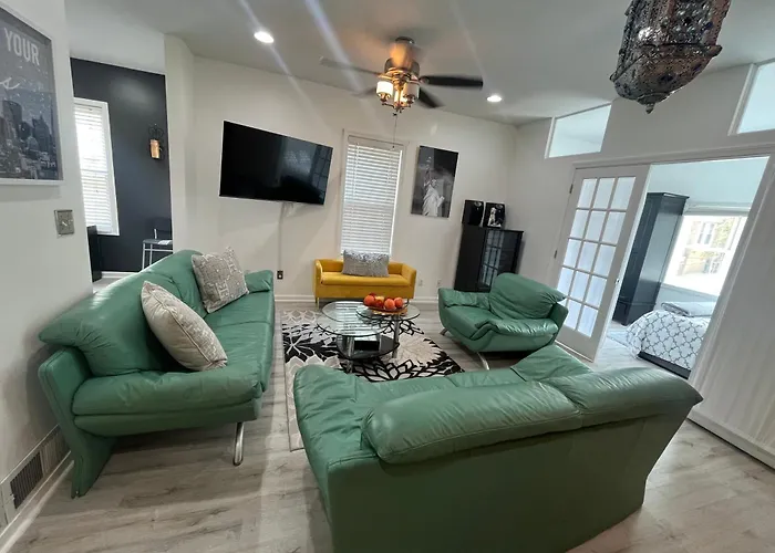 Spacious 3 Bedroom Close To Nyc