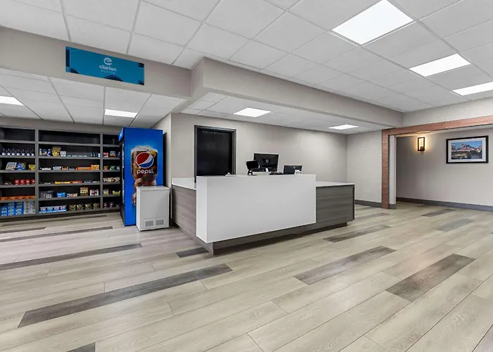 Clarion Pointe Franklin - Nashville Area