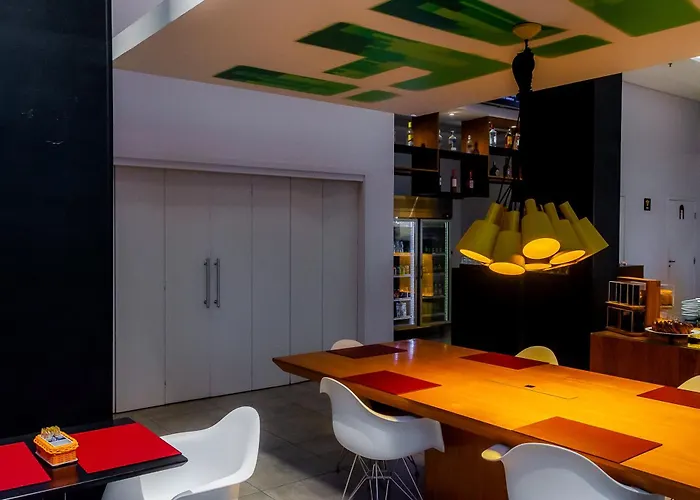 Golden Tower Shopping by Fênix Hotéis