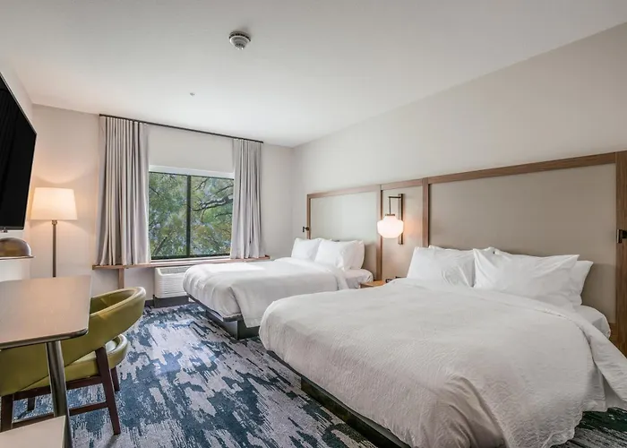 Holiday Inn Express & Suites Platteville By Ihg