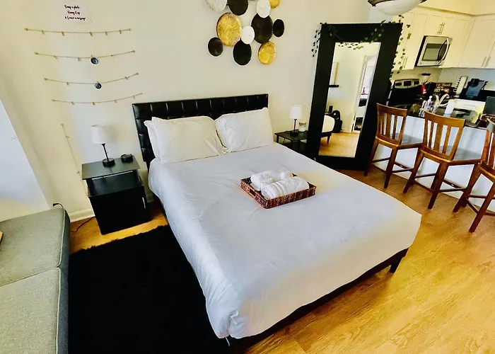 Executive Residence At National Landing, Metro, Pool, Sauna, Gym, Airport