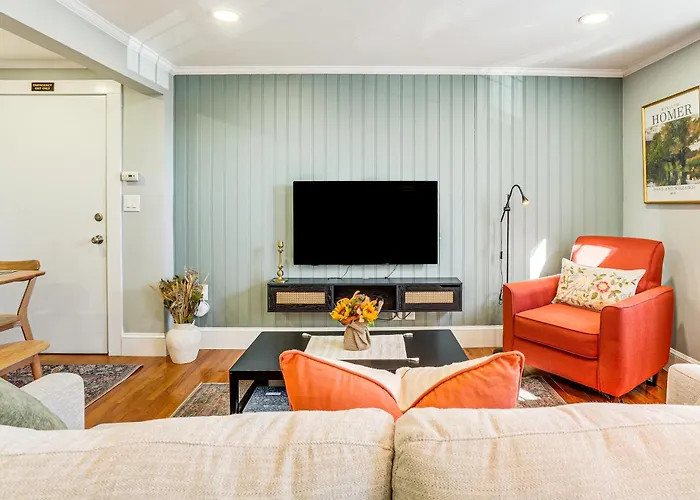 Walk To Constitution Beach: Mid-Century Boston Gem